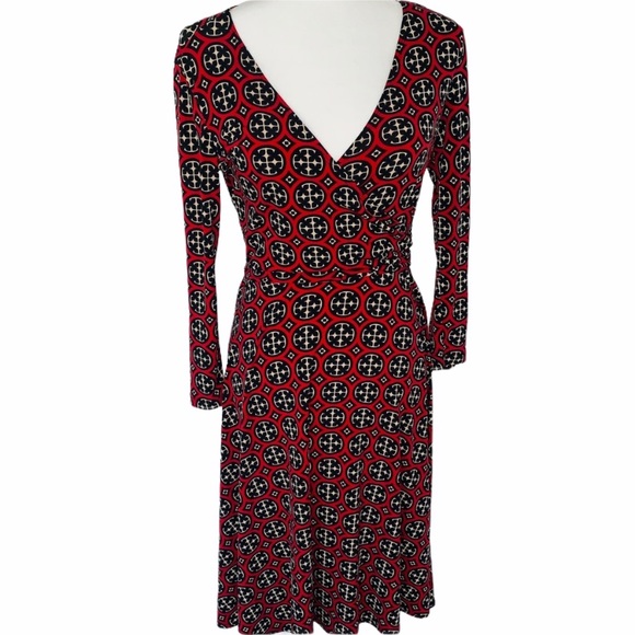 Donna Morgan Dresses & Skirts - Red and black long sleeve dress